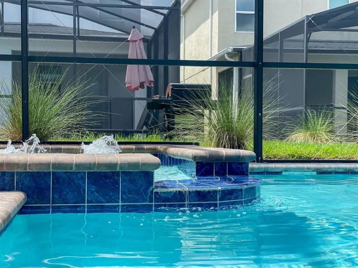 Image No.66-6 Bed Property for sale