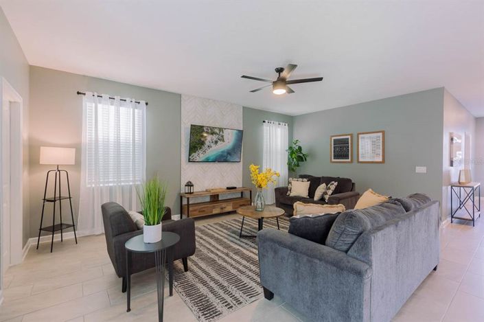 Image No.74-6 Bed Property for sale