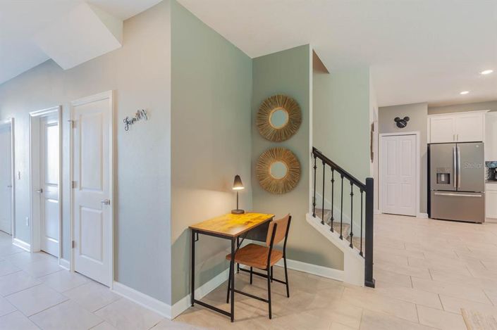 Image No.76-6 Bed Property for sale