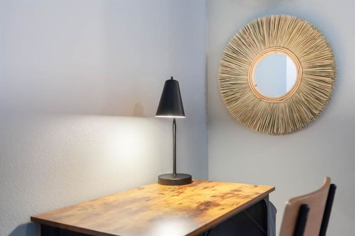 Image No.87-6 Bed Property for sale