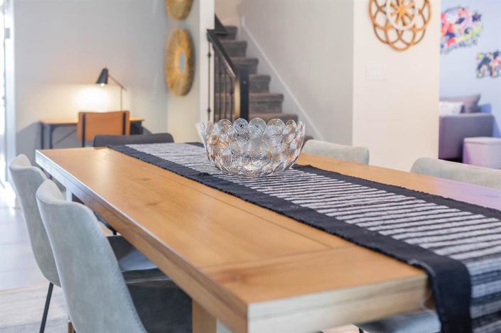 Image No.90-6 Bed Property for sale