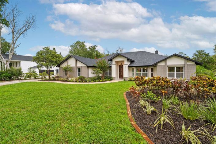 Image No.2-4 Bed Property for sale