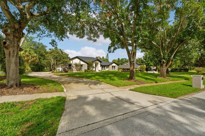 Image No.3-4 Bed Property for sale