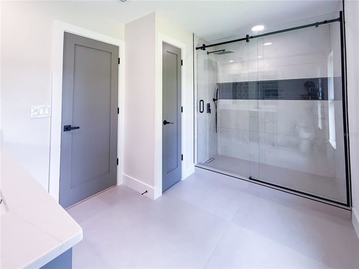 Image No.30-4 Bed Property for sale