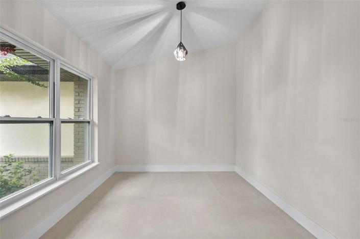 Image No.5-4 Bed Property for sale