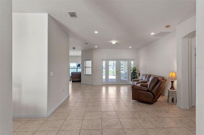 Image No.9-Propriété de 5 chambres à vendre à Kissimmee