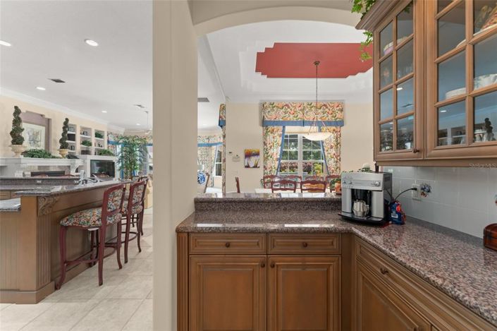 Image No.15-8 Bed Property for sale