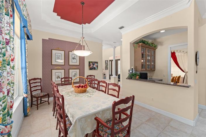 Image No.16-8 Bed Property for sale