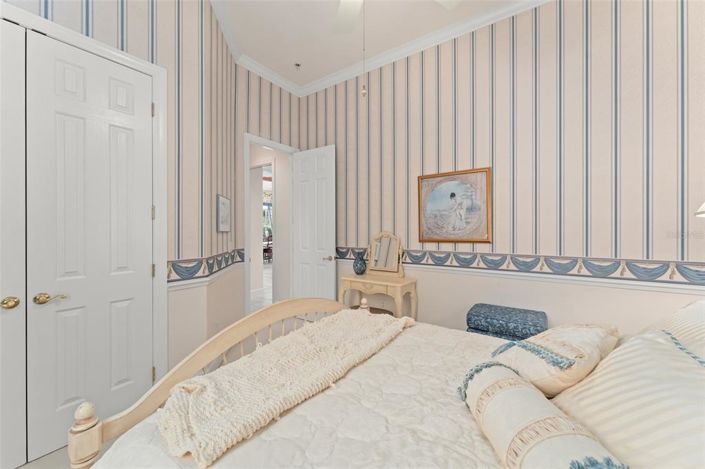 Image No.27-8 Bed Property for sale