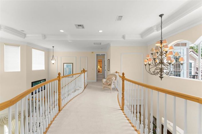 Image No.32-8 Bed Property for sale