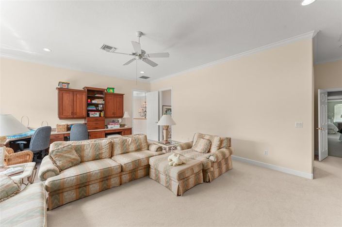 Image No.35-8 Bed Property for sale