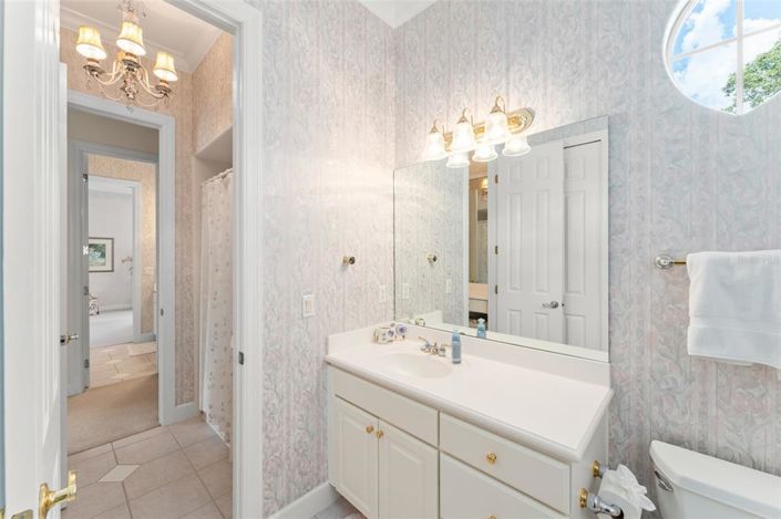 Image No.38-8 Bed Property for sale