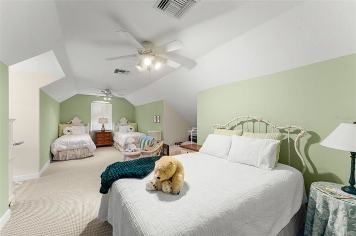 Image No.44-8 Bed Property for sale