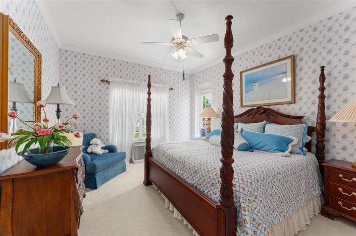 Image No.47-8 Bed Property for sale