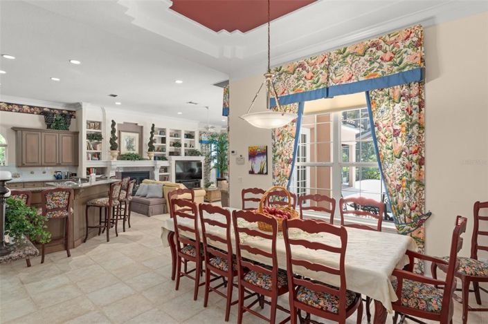 Image No.5-8 Bed Property for sale