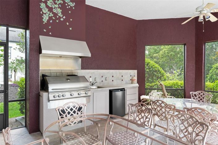 Image No.62-8 Bed Property for sale