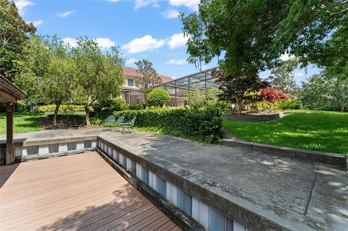 Image No.68-8 Bed Property for sale