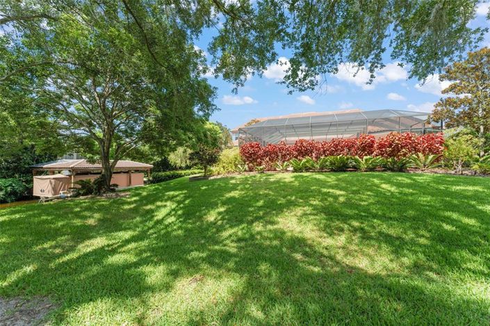 Image No.70-8 Bed Property for sale