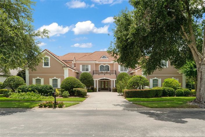 Image No.77-8 Bed Property for sale