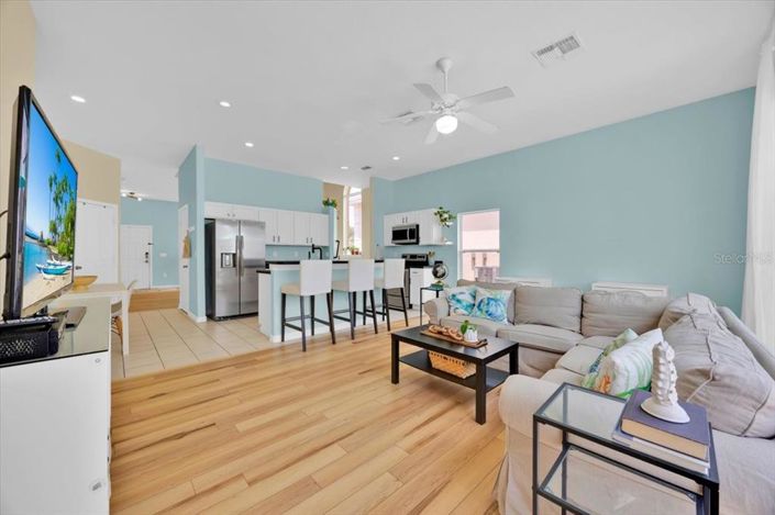 Image No.17-5 Bed Property for sale