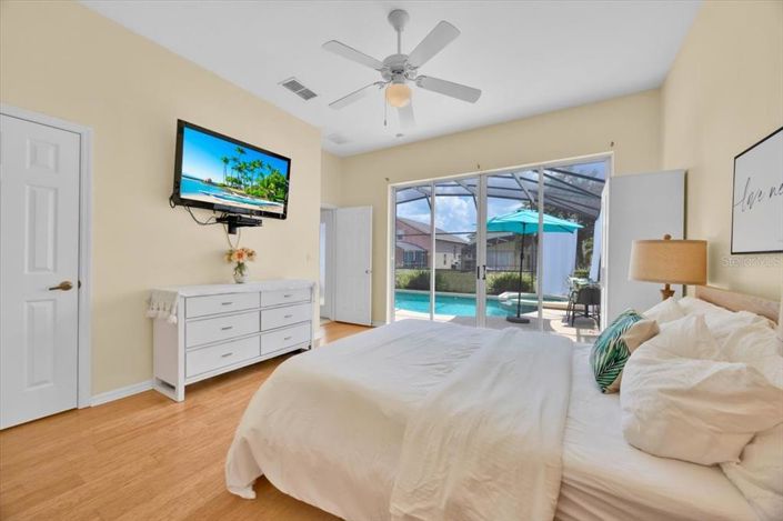 Image No.19-5 Bed Property for sale