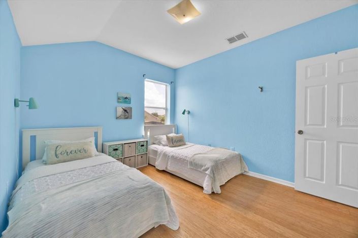 Image No.27-5 Bed Property for sale