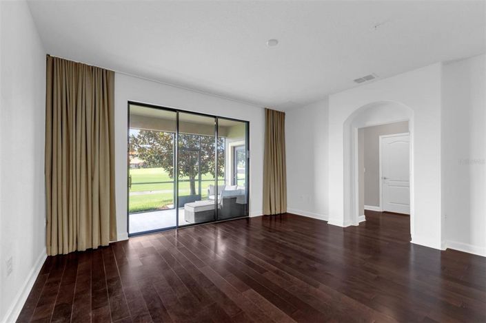 Image No.13-2 Bed Property for sale