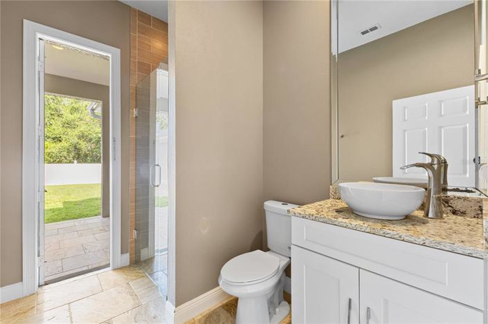 Image No.15-5 Bed Property for sale