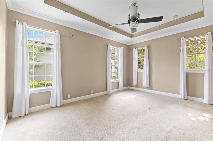 Image No.18-5 Bed Property for sale