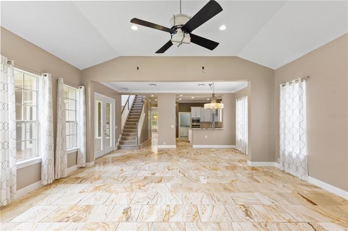 Image No.31-5 Bed Property for sale