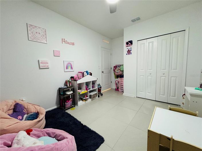 Image No.19-3 Bed Property for sale