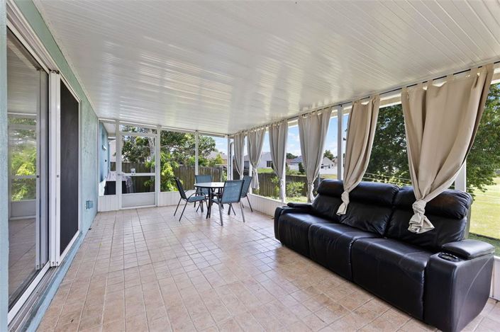 Image No.17-4 Bed Property for sale