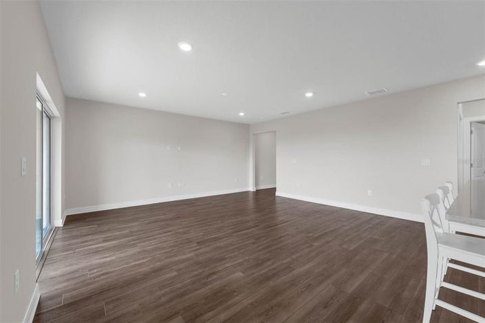 Image No.11-5 Bed Property for sale