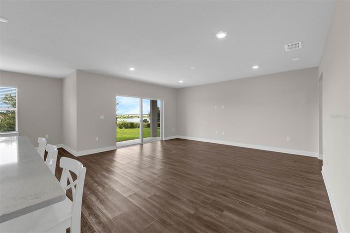 Image No.40-5 Bed Property for sale