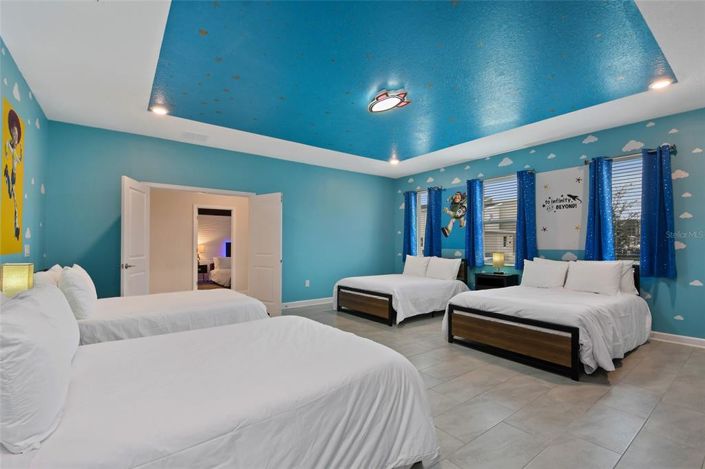 Image No.19-9 Bed Property for sale