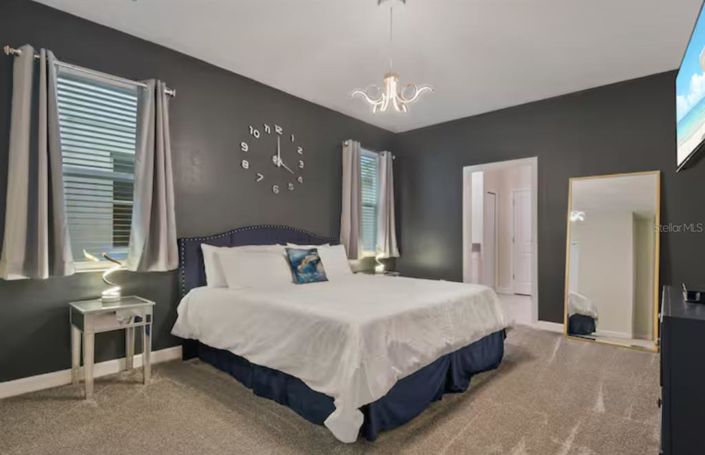 Image No.23-9 Bed Property for sale