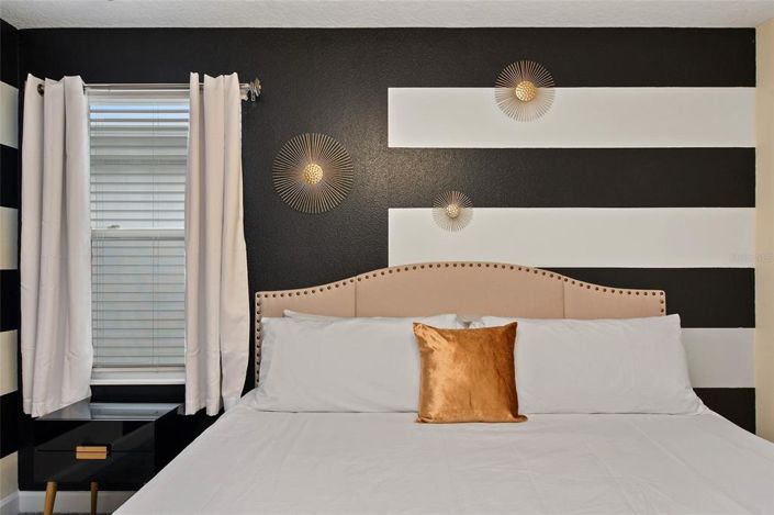 Image No.38-9 Bed Property for sale