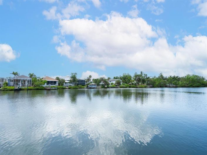 Image No.37-3 Bed Property for sale