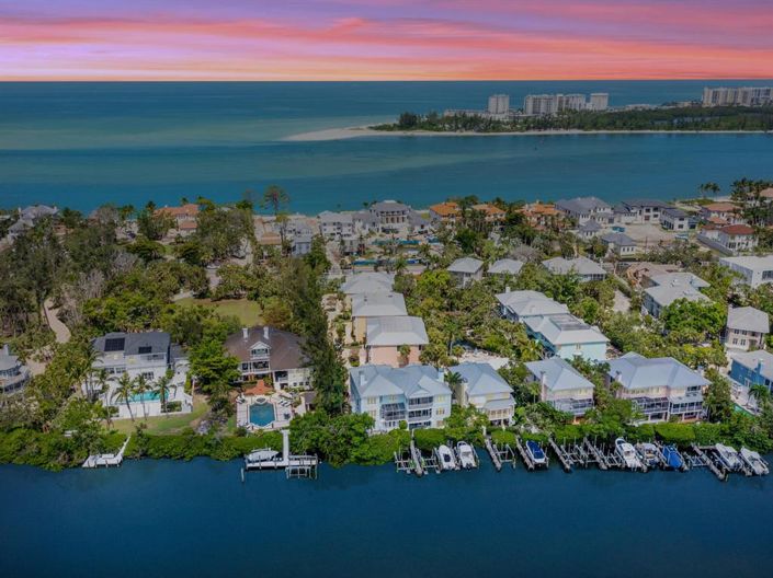 Image No.4-3 Bed Property for sale