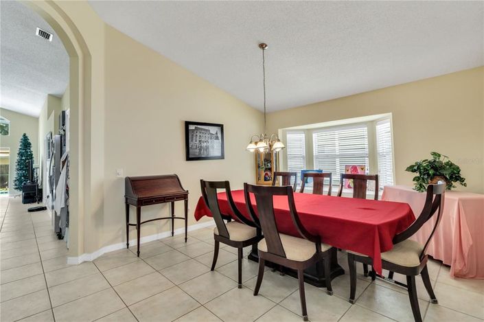 Image No.6-5 Bed Property for sale