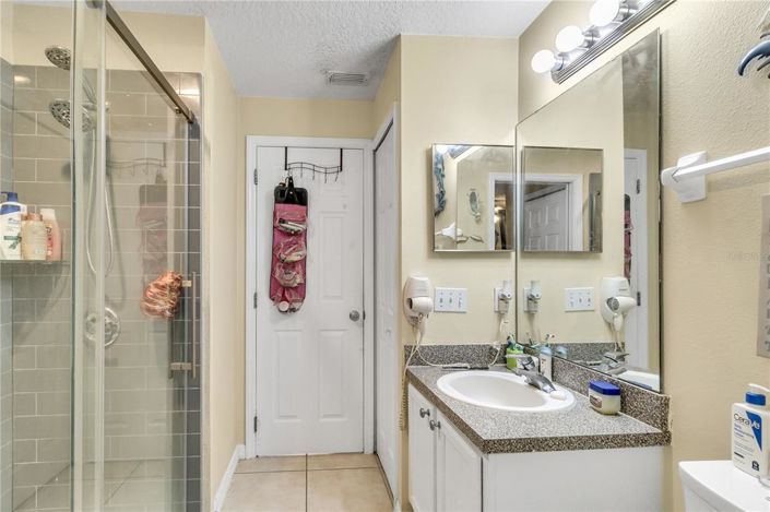 Image No.9-5 Bed Property for sale