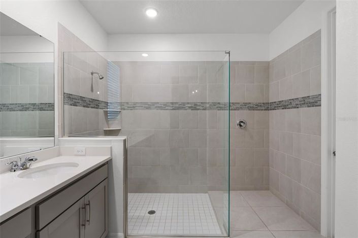 Image No.14-6 Bed Property for sale