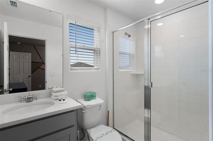 Image No.16-6 Bed Property for sale