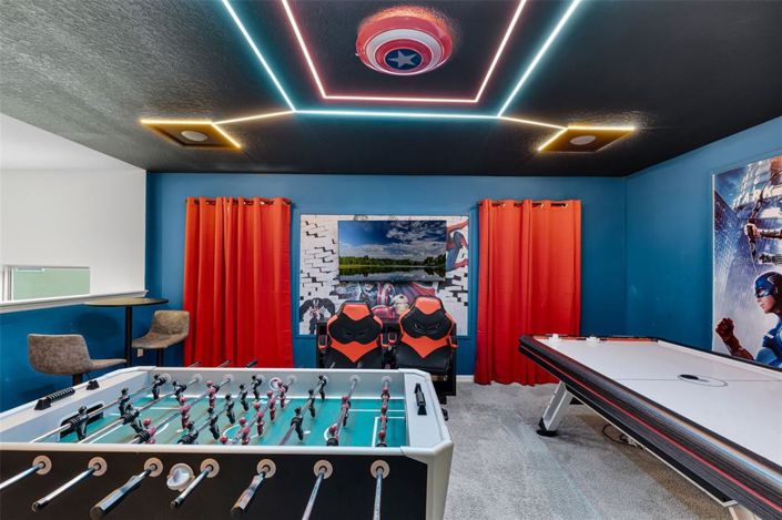 Image No.26-6 Bed Property for sale