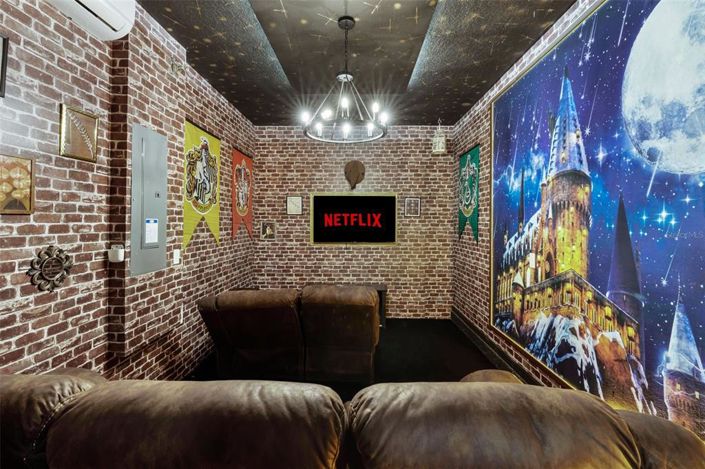 Image No.27-6 Bed Property for sale