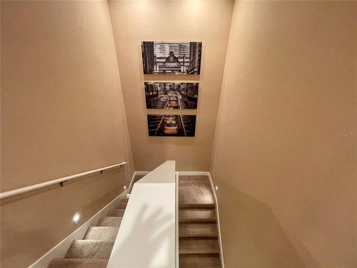 Image No.13-4 Bed Townhouse for sale