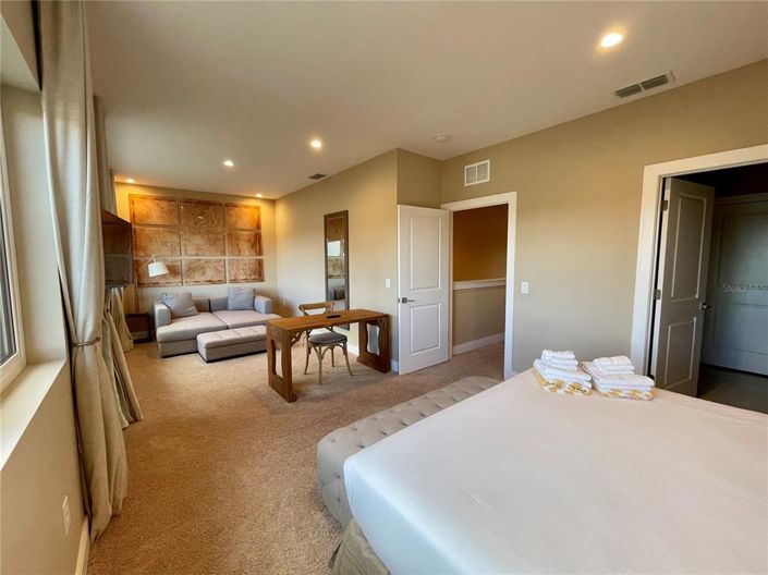 Image No.23-4 Bed Townhouse for sale