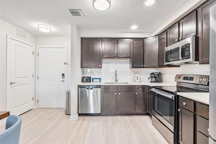 Image No.7-3 Bed Property for sale