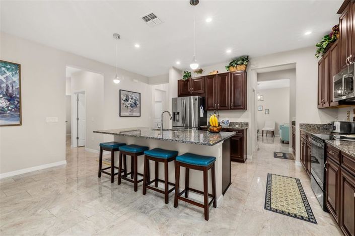 Image No.21-4 Bed Property for sale