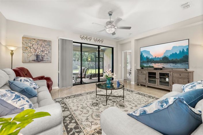 Image No.28-4 Bed Property for sale